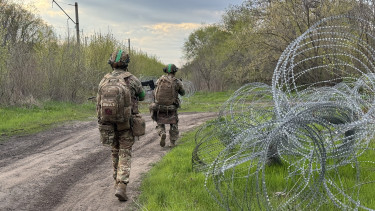 Bajban az ukrán csapatok: megtalálták az oroszok az utánpótlás gyenge pontját