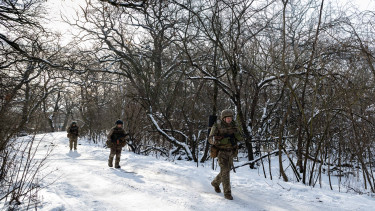 Zelenszkij Ukrajnától messze bombázná az orosz flottát, eddig nem látott békecsúcs jön – Híreink az orosz-ukrán háborúról pénteken
