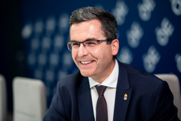 VAL_06470