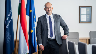 AI-ismeretek nélkül mit sem ér az önéletrajz: ez az egyetem talált megoldást a pályakezdők problémájára