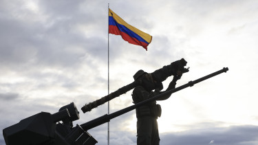 Megtámadták Venezuelát, lángokban áll a főváros - Percről percre tudósítunk az eseményekről 