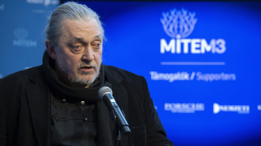 Vidnyánszky Attila kijelentette, hogy esze ágában sincs önként távozni