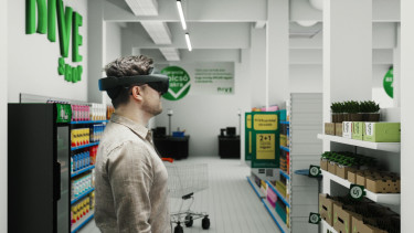 Megnéztük, hogy készül a jövő csomagolása: digitális térben válogathatnak a megrendelők