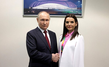 Vladimir_Putin_and_Evghenia_Guțul,_2024