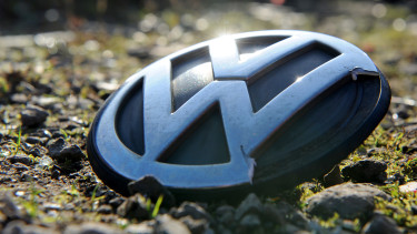 Nagy a baj, egy legendás autómárkát szüntethet meg a Volkswagen