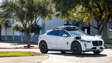 Hihetetlen összegű befektetést kaphat az a cég, amelynek járműve nemrég gyereket ütött el