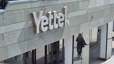 Földrengéskáosz: rendkívüli bejelentést tett a Yettel és a One