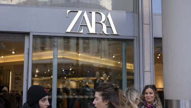 Bepörgött a shoppingszezon a Zara anyacégénél, tépik a részvényt