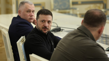 Igazi dráma zajlott az ukrán elnöki kabinetben: Zelenszkij embere teljesen kiborult - Fenyegette, gyalázta az elnököt