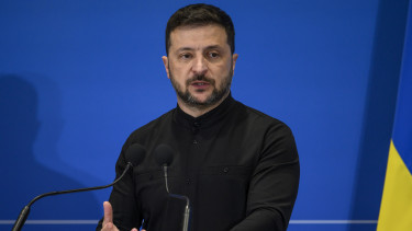 Rendkívüli bejelentést tett Zelenszkij: nyíltan segíti Putyin háborúját Ukrajna szomszédja - Kijev megbünteti az ország első emberét