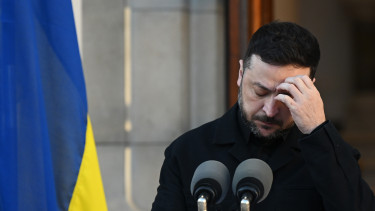 Megerősítette Zelenszkij: olyan fenyegetést küldött Trump, ami teljesen megbéníthatja az ukrán háborús gépezetet